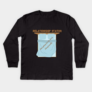 Relationship Status: Sleeping In My Bed Diagonally, Humorous Single Life Tee, Perfect Gift for Singles Awareness Day Kids Long Sleeve T-Shirt